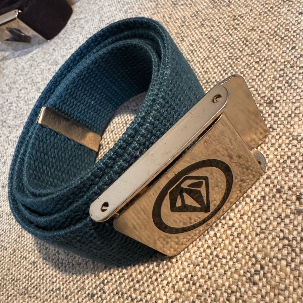 Volcom Teal Belt with Silver‎ Buckle